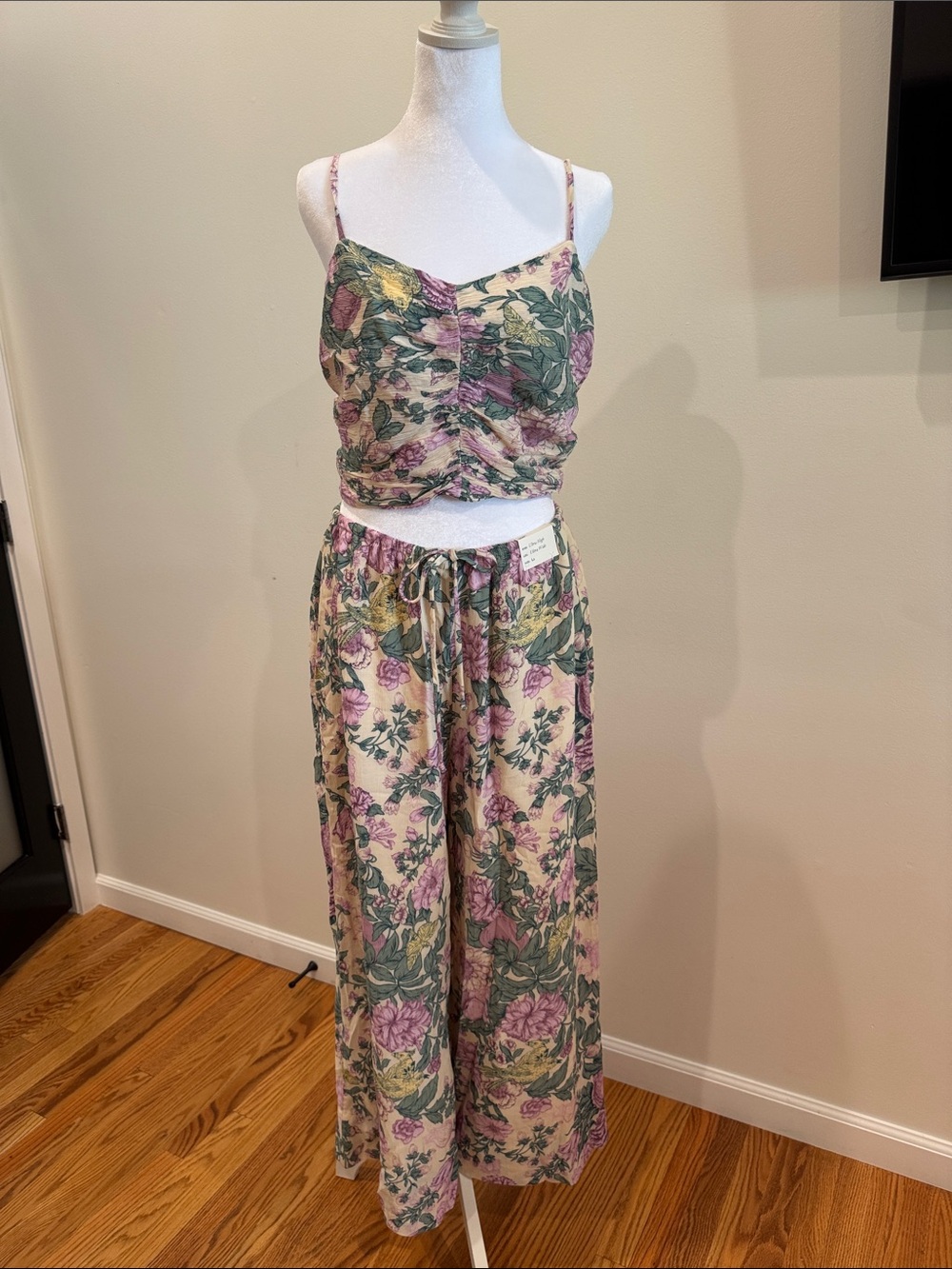 Floral Ruched Camisole Top w/Bottoms {NWT}